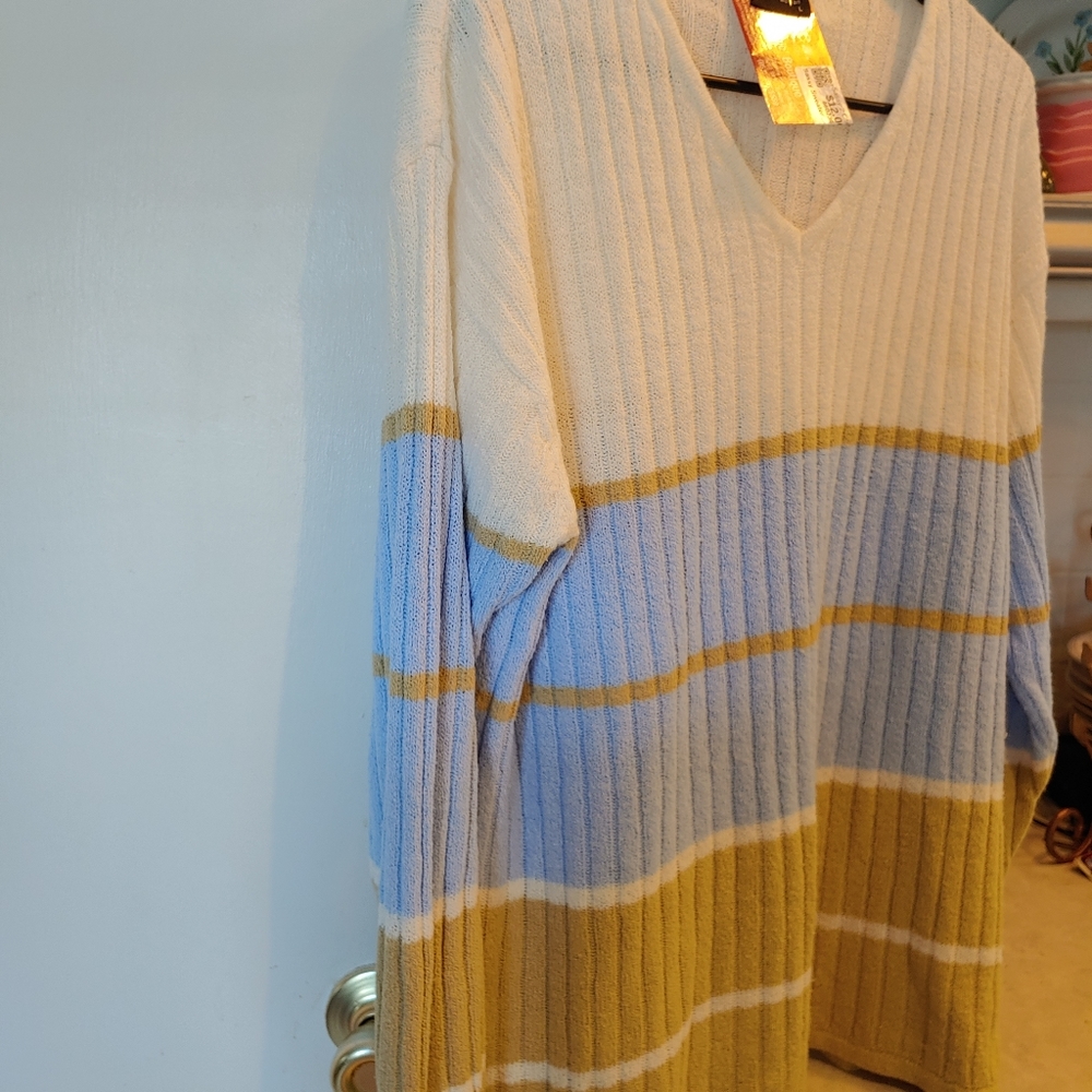 Adessa sweater - Picture 3 of 5
